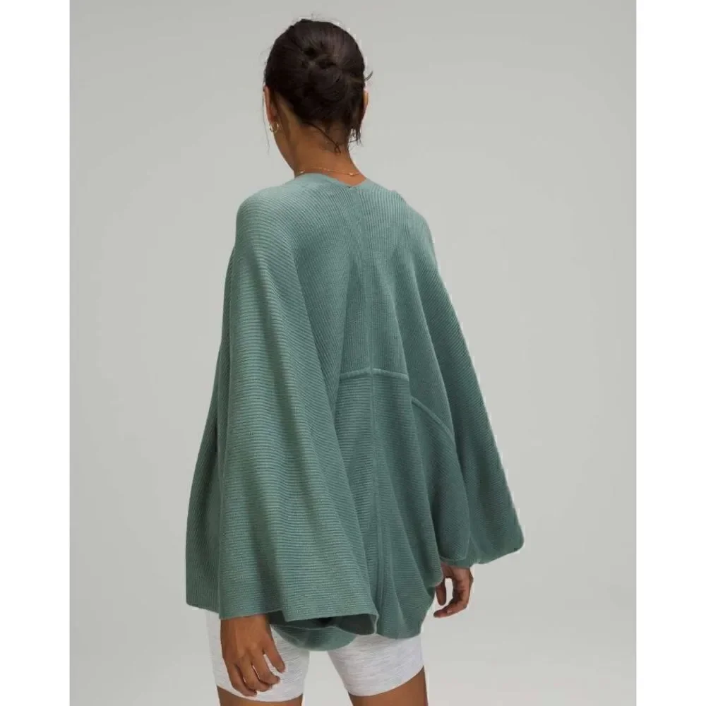NWOT Lululemon Cashlu Knit Textured Wrap in Tidewater Teal M/L